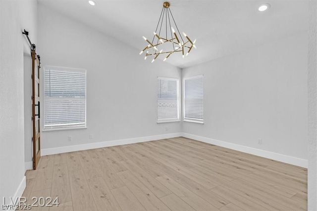 8 Barton Spring Circle, Henderson, NV 89074