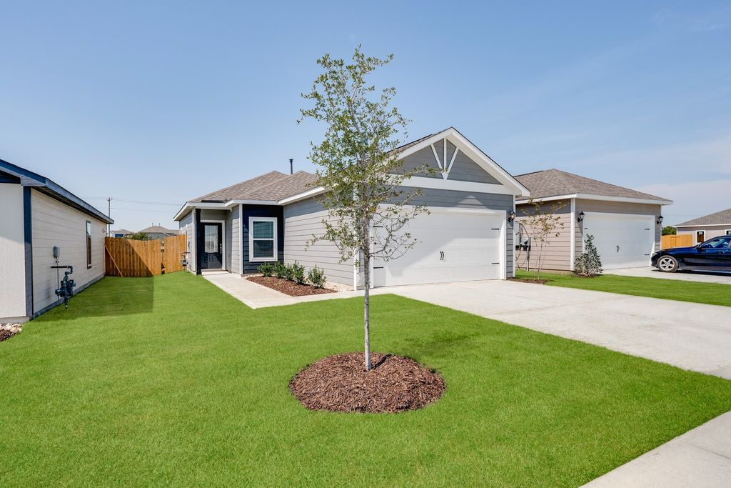 8313 White Wolf Trail, Ponder, TX 76259