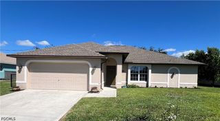 225 SW 26th PL, Cape Coral, FL 33991