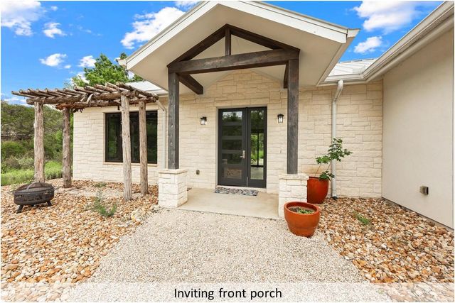 408 Stonegate LN, Dripping Springs, TX 78620