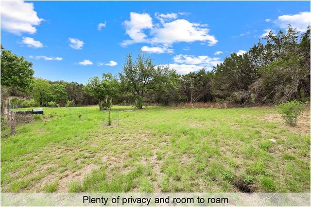 408 Stonegate LN, Dripping Springs, TX 78620