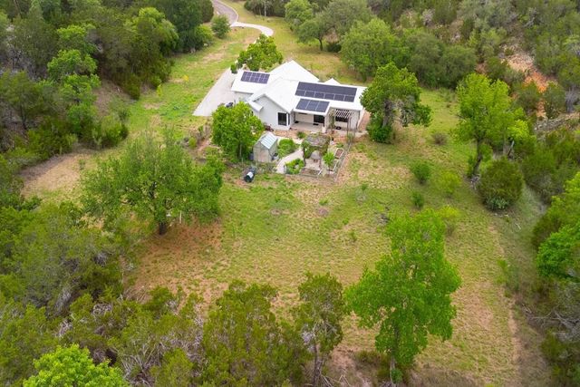 408 Stonegate LN, Dripping Springs, TX 78620