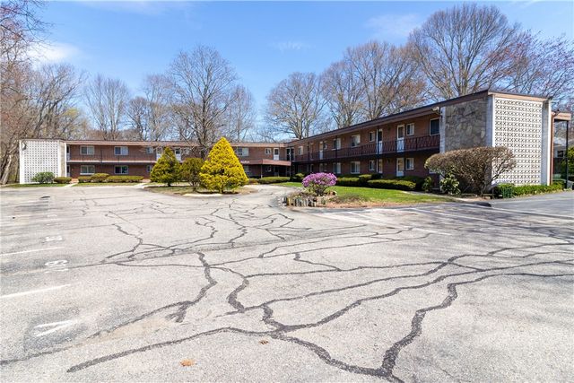 72 West Shore Road 103, Warwick, RI 02889