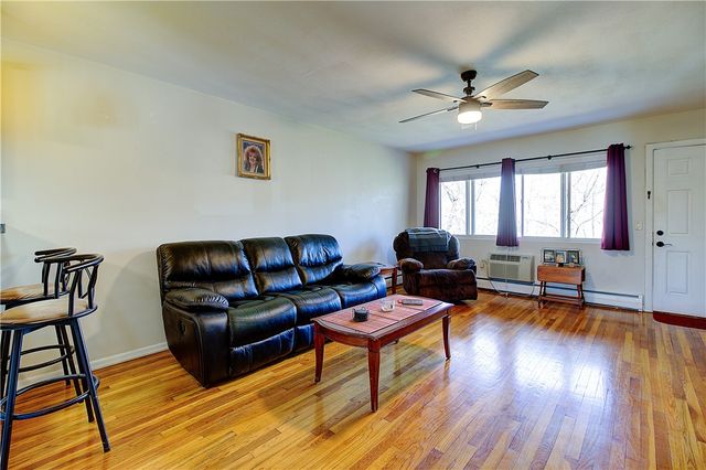 72 West Shore Road 103, Warwick, RI 02889