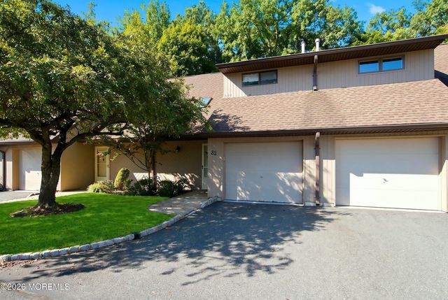 82 Wigwam Lane, Tinton Falls, NJ 07724