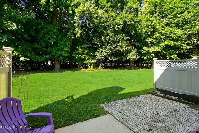82 Wigwam Lane, Tinton Falls, NJ 07724