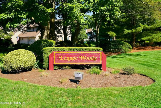 82 Wigwam Lane, Tinton Falls, NJ 07724