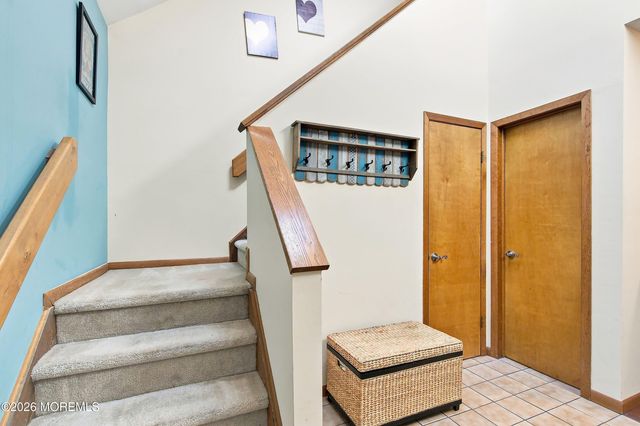 82 Wigwam Lane, Tinton Falls, NJ 07724