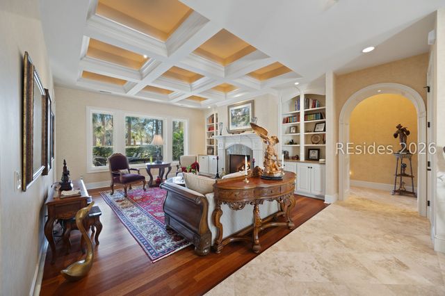 754 Colonial Dr, Hilton Head Island, SC 29926