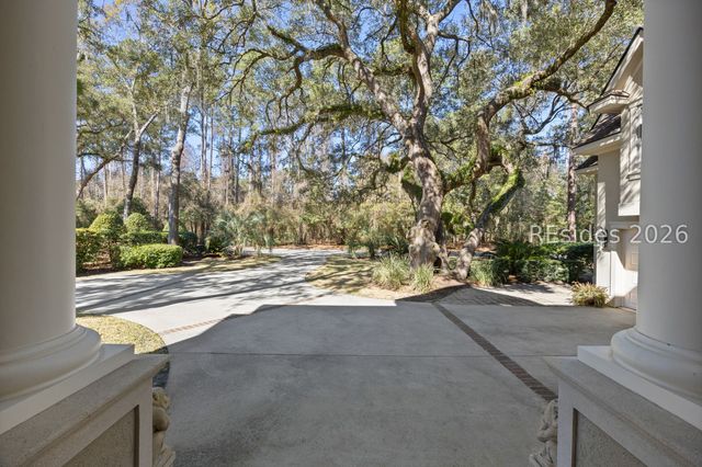 754 Colonial Dr, Hilton Head Island, SC 29926