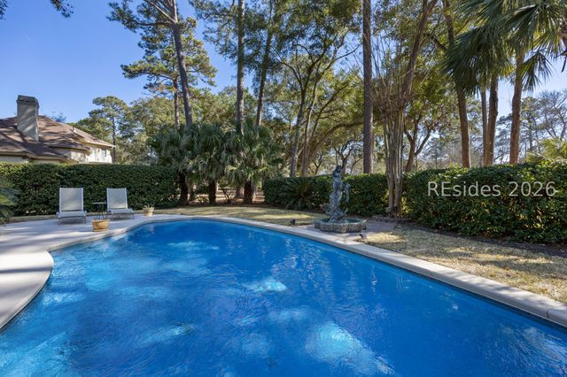 754 Colonial Dr, Hilton Head Island, SC 29926