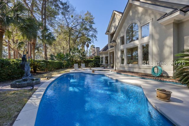 754 Colonial Dr, Hilton Head Island, SC 29926