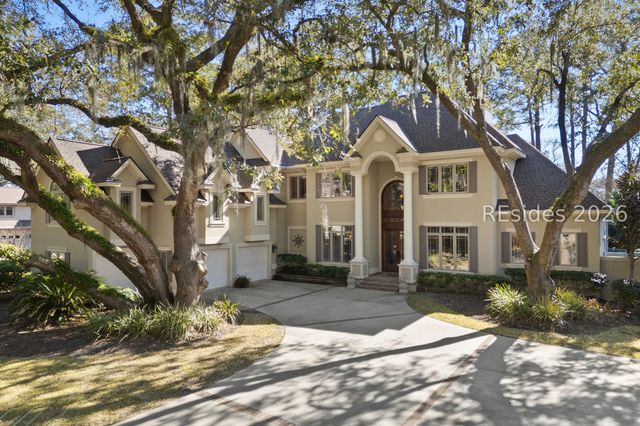 754 Colonial Dr, Hilton Head Island, SC 29926