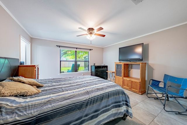 128 Hilltop Drive, Trinidad, TX 75163