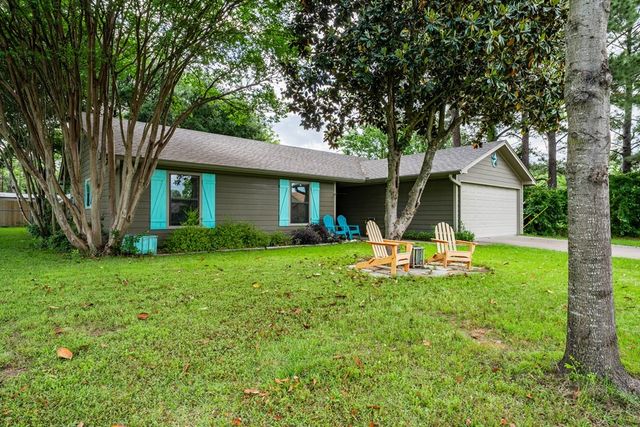 128 Hilltop Drive, Trinidad, TX 75163