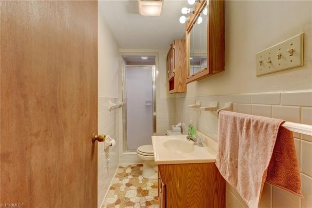 911 Wolf Island Road, Reidsville, NC 27320