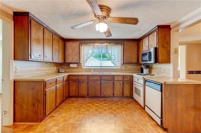 911 Wolf Island Road, Reidsville, NC 27320