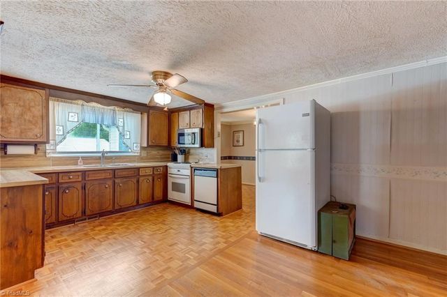 911 Wolf Island Road, Reidsville, NC 27320