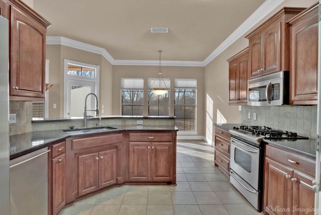 208 Ixworth Avenue, Bossier City, LA 71111