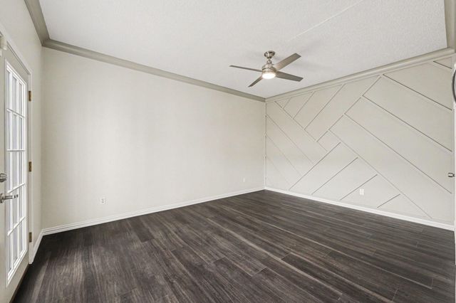 5913 Woodway Place Court, Houston, TX 77057