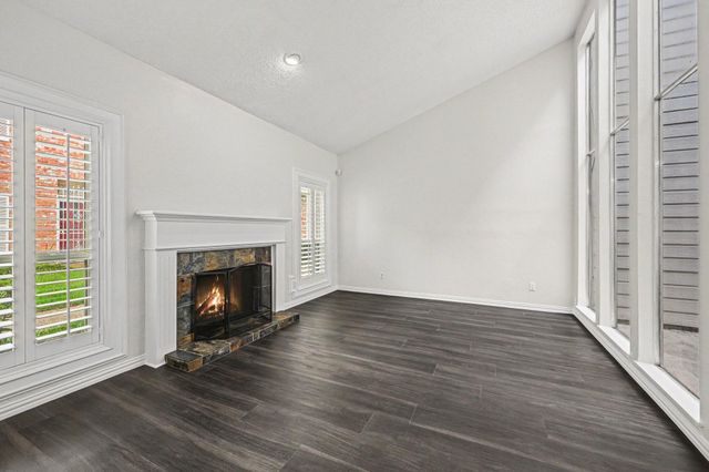 5913 Woodway Place Court, Houston, TX 77057