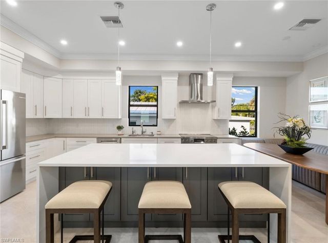 2721 Van Buren AVE, Naples, FL 34112