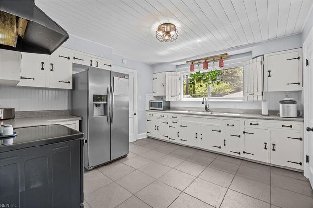 4438 Winchester DR, Portsmouth, VA 23707