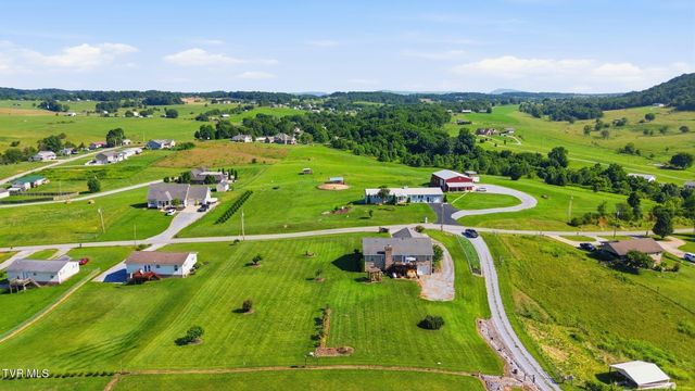 3746 Old Stage Road, Chuckey, TN 37641