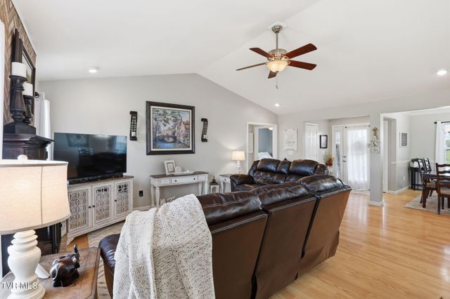 3746 Old Stage Road, Chuckey, TN 37641