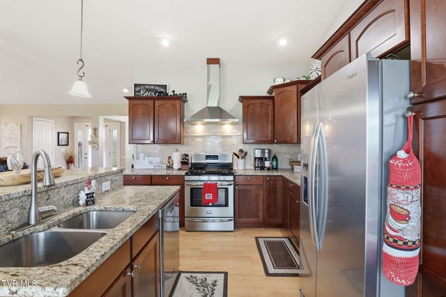 3746 Old Stage Road, Chuckey, TN 37641