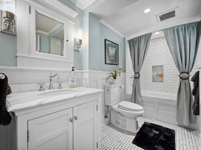 1934 Sw HIGHLAND Rd, Portland, OR 97221