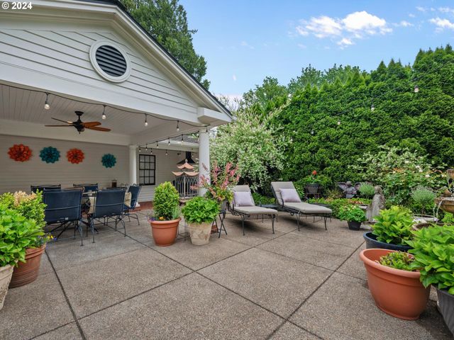 1934 Sw HIGHLAND Rd, Portland, OR 97221