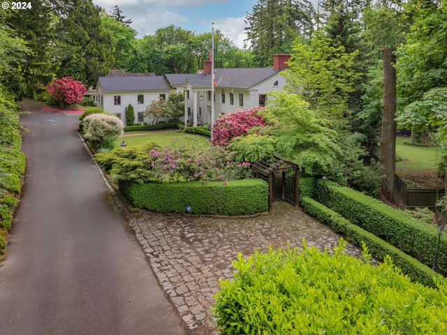 1934 Sw HIGHLAND Rd, Portland, OR 97221
