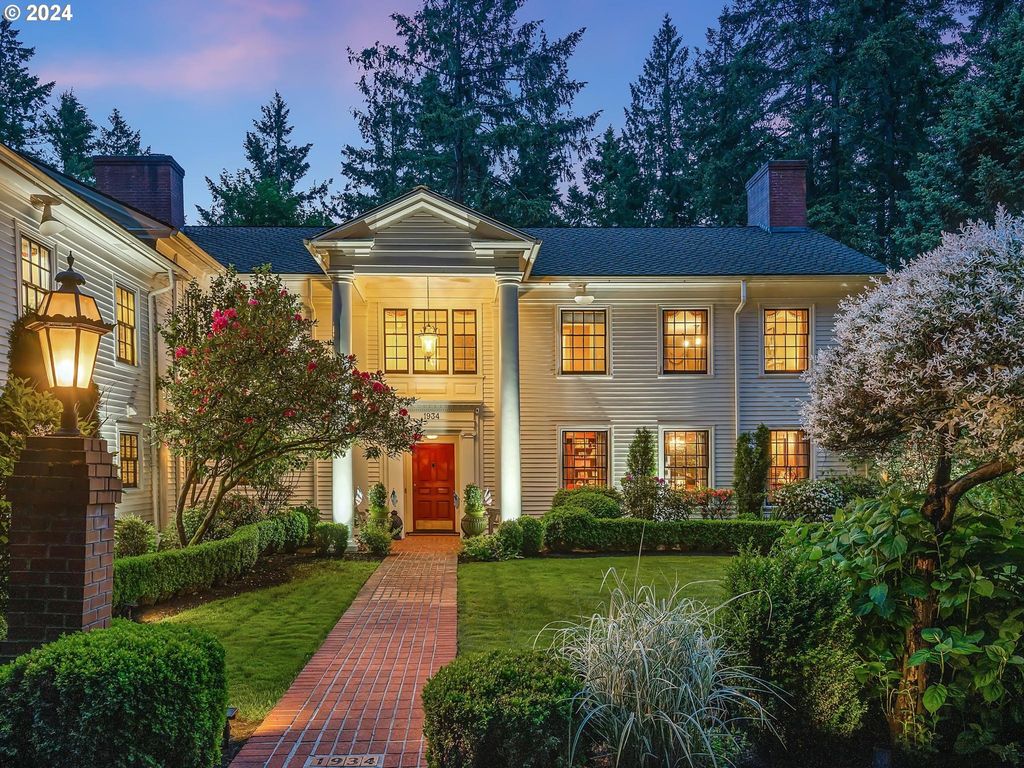 1934 Sw HIGHLAND Rd, Portland, OR 97221