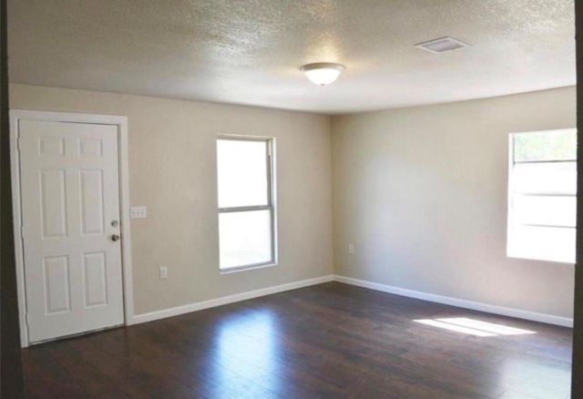 7318 Laredo Street A, Houston, TX 77020