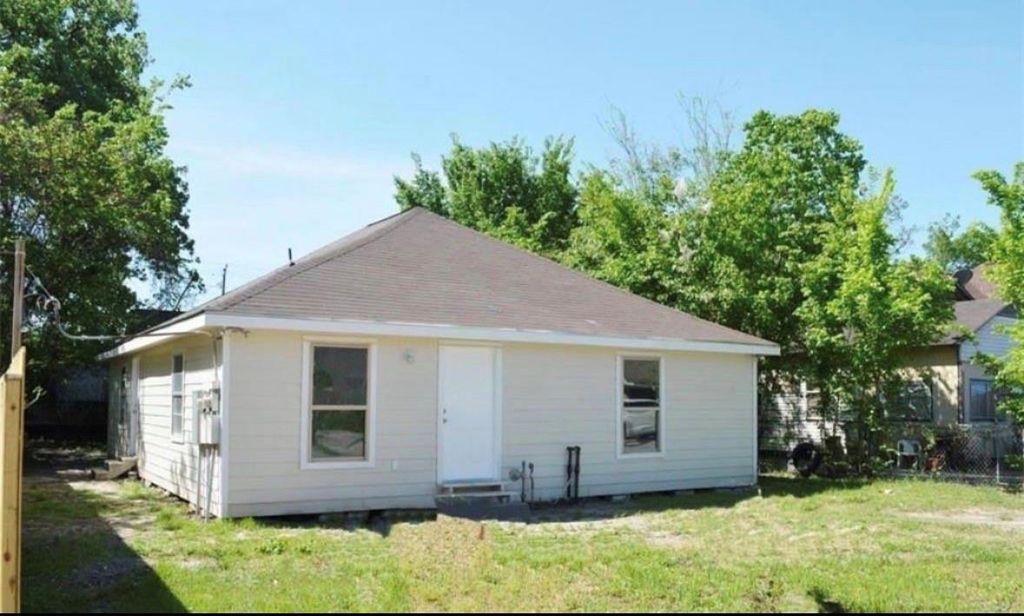 7318 Laredo Street A, Houston, TX 77020