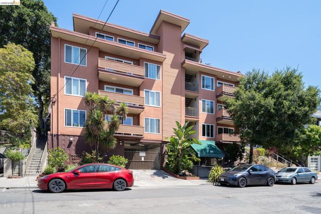 94 Bayo Vista Ave 204, Oakland, CA 94611