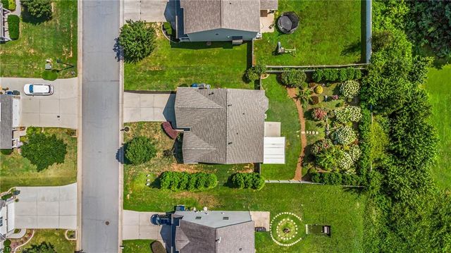 110 Tannin Way, Lexington, NC 27295