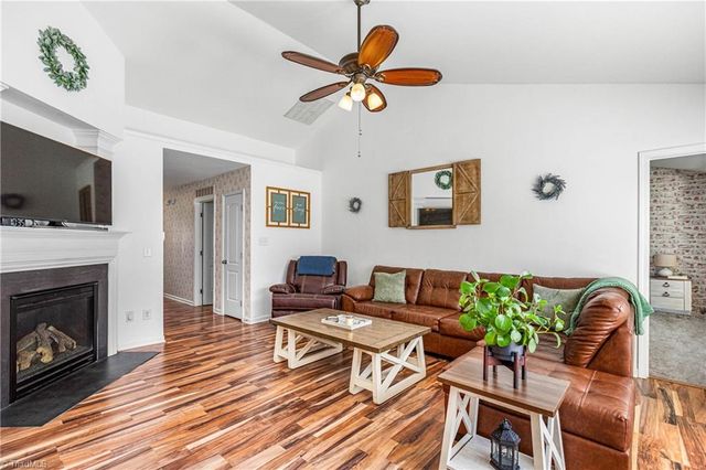 110 Tannin Way, Lexington, NC 27295