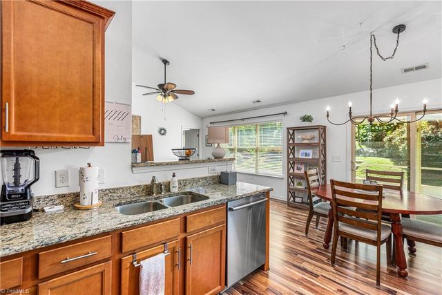 110 Tannin Way, Lexington, NC 27295