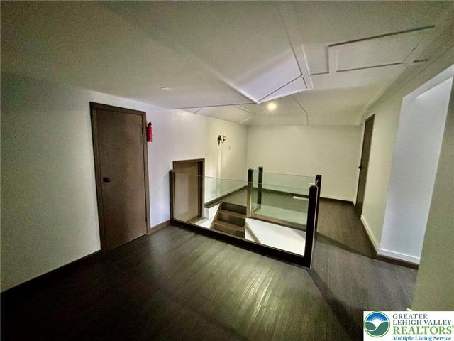 5449 De Pues Road, Lower Mt Bethel Twp, PA 18013