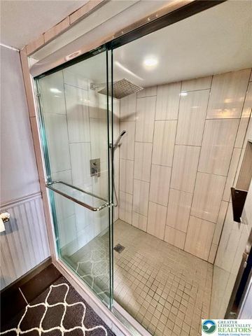 5449 De Pues Road, Lower Mt Bethel Twp, PA 18013