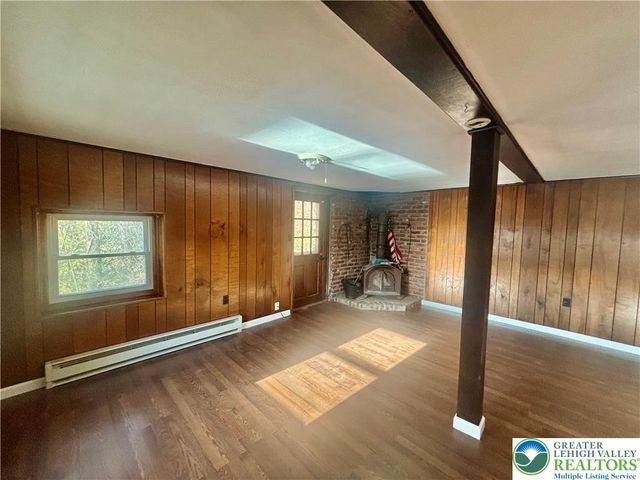 5449 De Pues Road, Lower Mt Bethel Twp, PA 18013