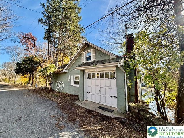 5449 De Pues Road, Lower Mt Bethel Twp, PA 18013