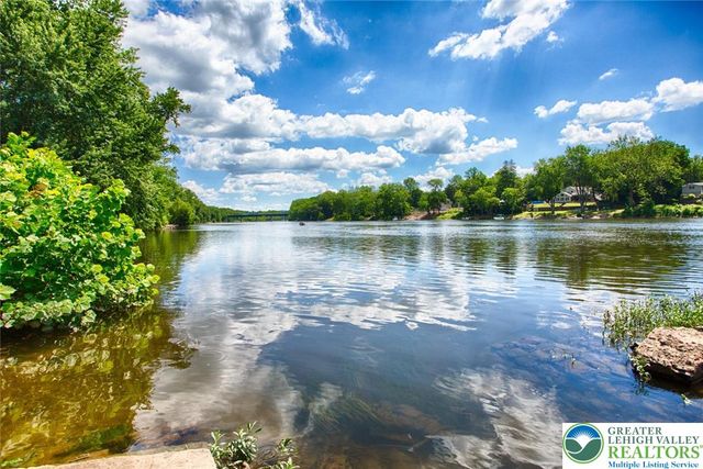 5449 De Pues Road, Lower Mt Bethel Twp, PA 18013