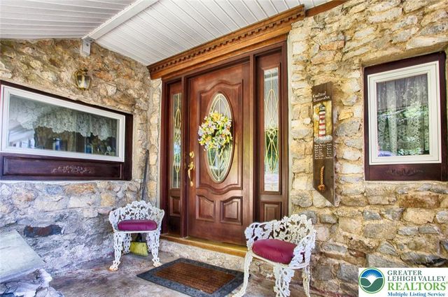 5449 De Pues Road, Lower Mt Bethel Twp, PA 18013