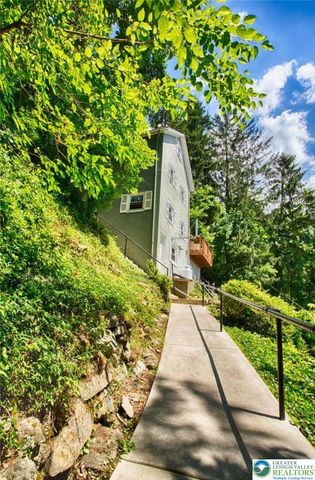 5449 De Pues Road, Lower Mt Bethel Twp, PA 18013