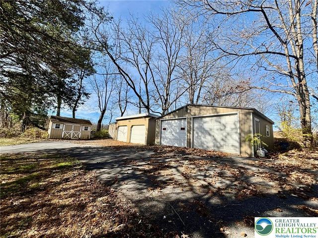 5449 De Pues Road, Lower Mt Bethel Twp, PA 18013