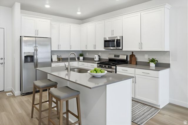 2014 N CHIANTI ST, Saratoga Springs, UT 84045