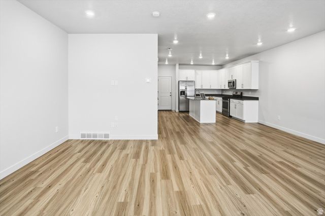 2014 N CHIANTI ST, Saratoga Springs, UT 84045